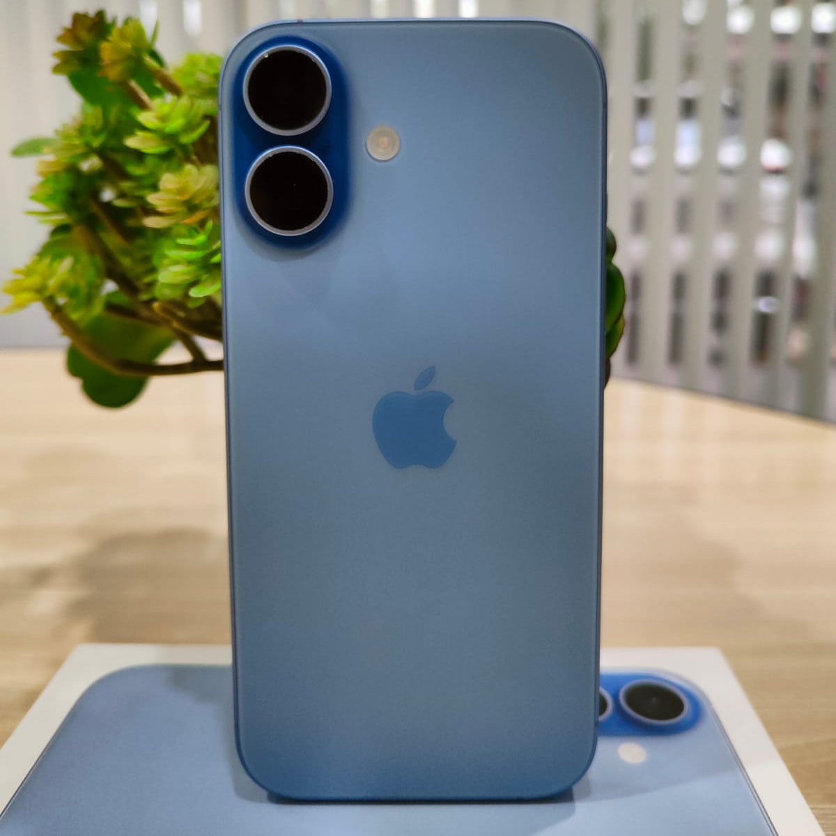 iPhone 17 256gb Mist Blue (Second Hand)