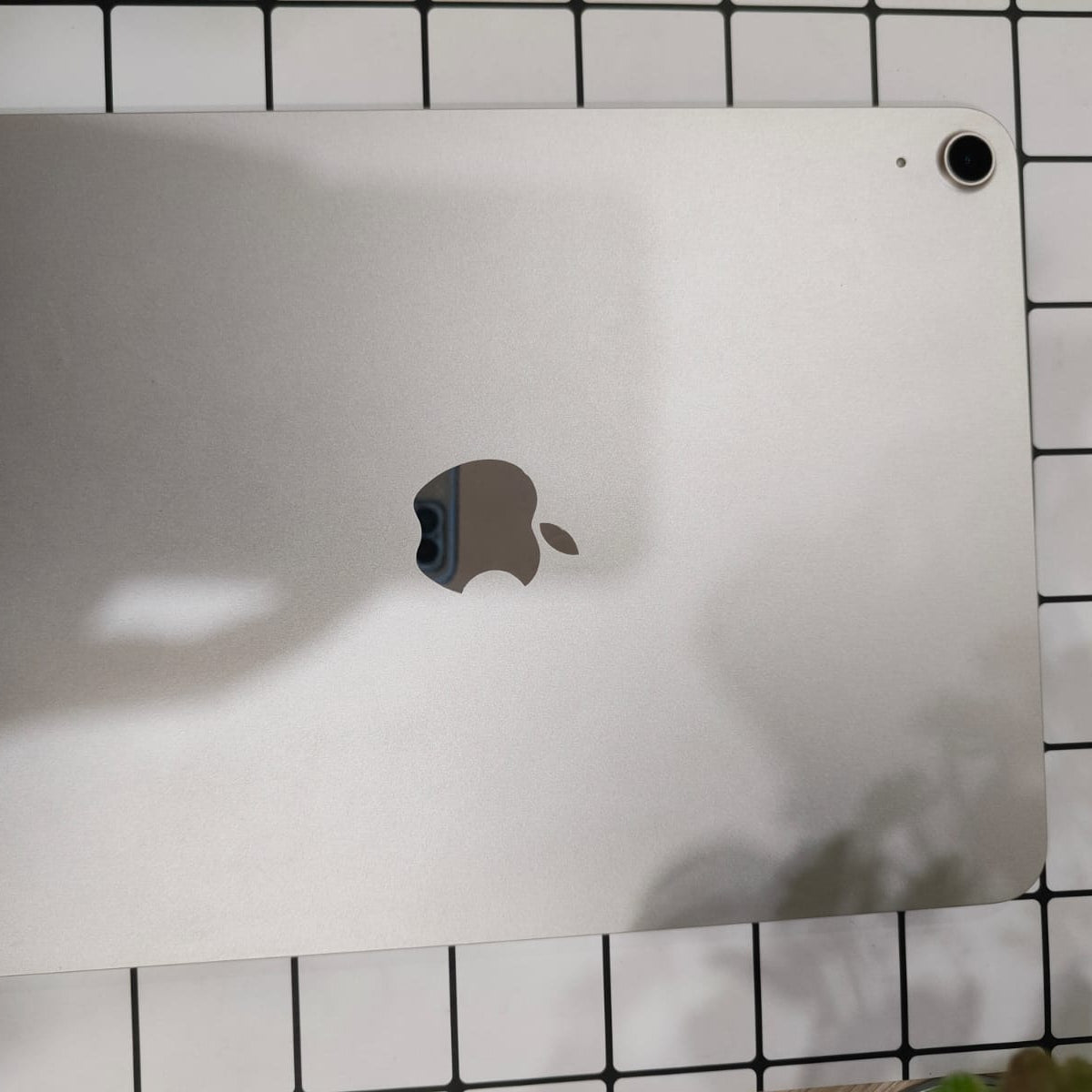 iPad Air 7th Gen M4 Chip 256gb Starlight (Second Hand)