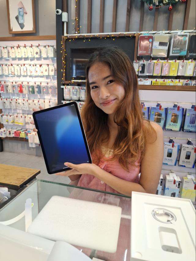 Happy JV Shop n Shop customer