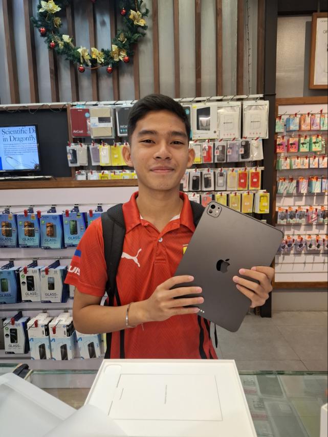 Happy JV Shop n Shop customer
