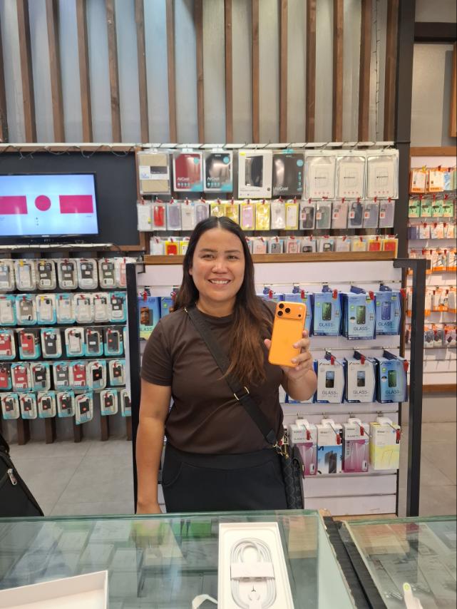 Happy JV Shop n Shop customer