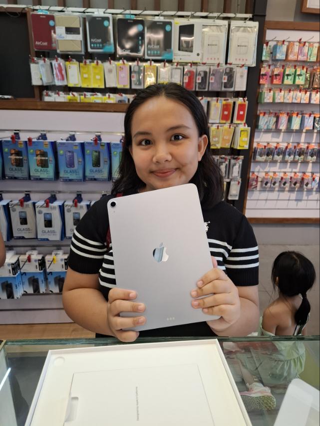 Happy JV Shop n Shop customer