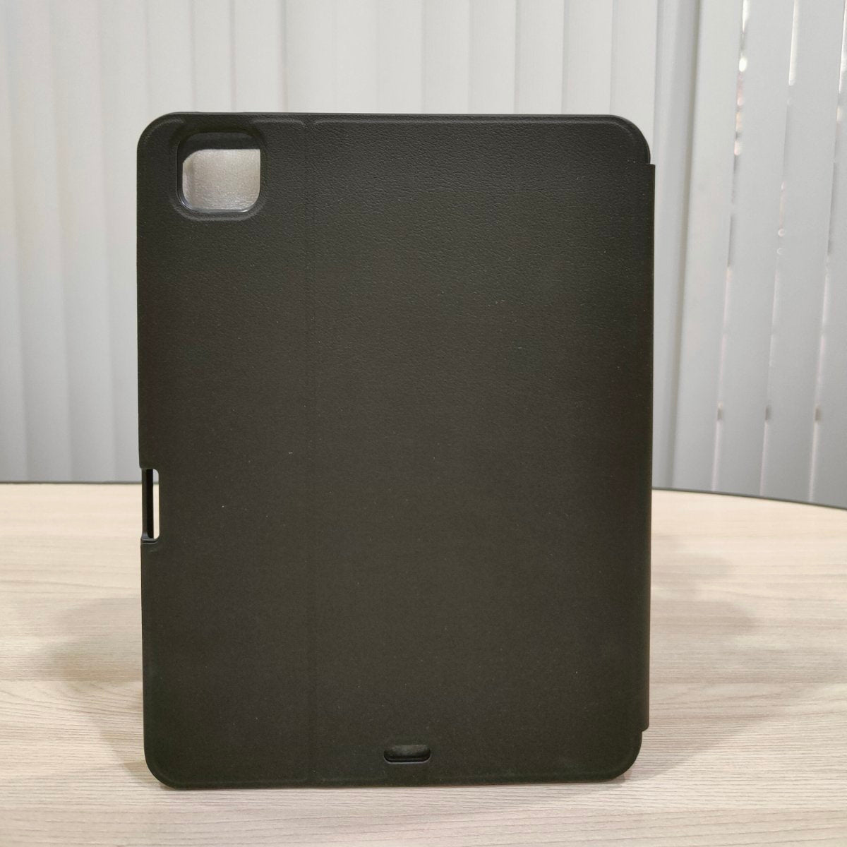 X-LEVEL GOLDEN ARMOR CASE FOR IPAD PRO 11INCH (M4) BLACK