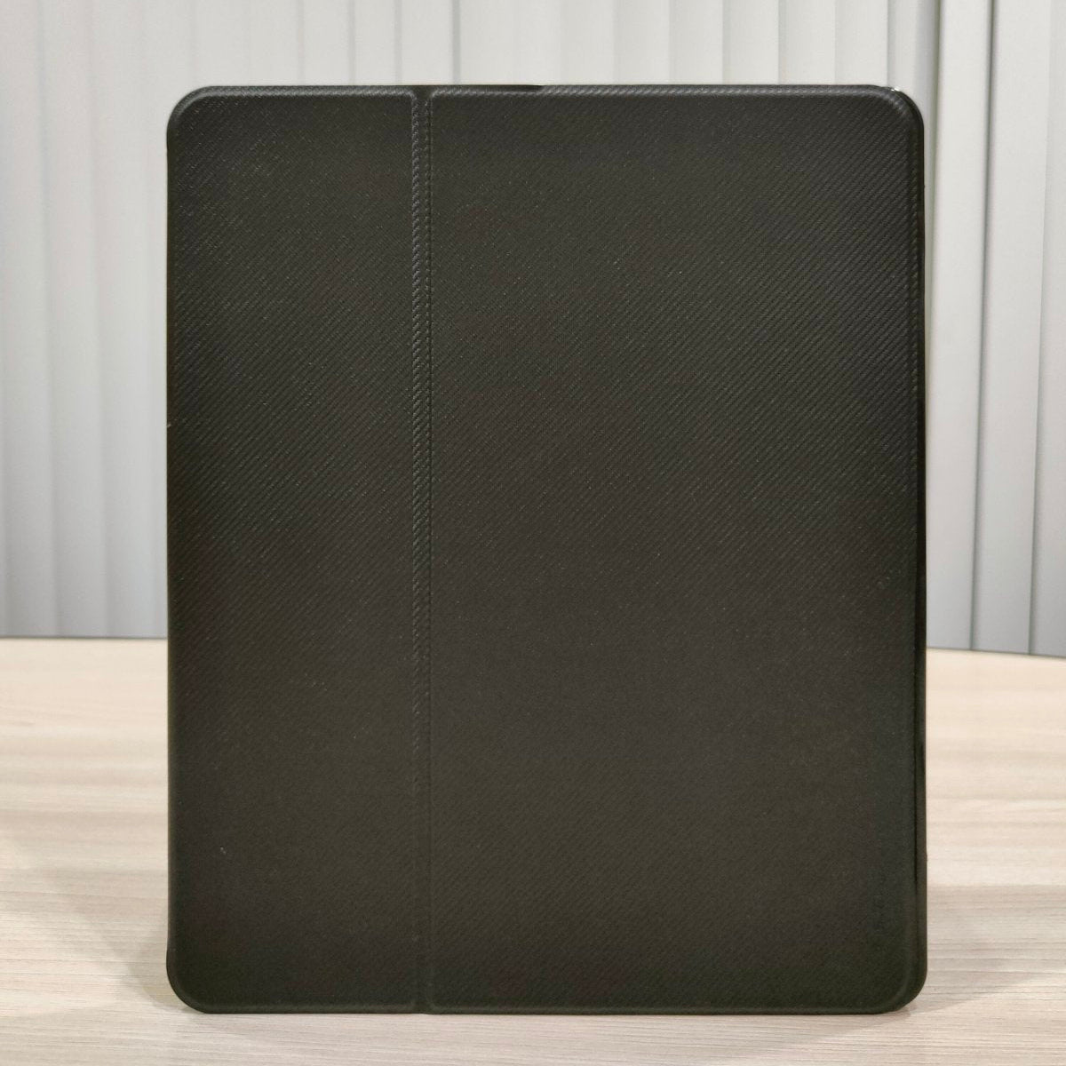 X-LEVEL KEVLAR CASE FOR IPAD AIR 6 13INCH BLACK